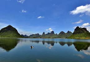 成龍湖風(fēng)光