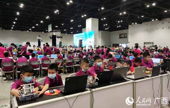 �W(xu��)���������M�м���չʾ������W(w��ng) ���z