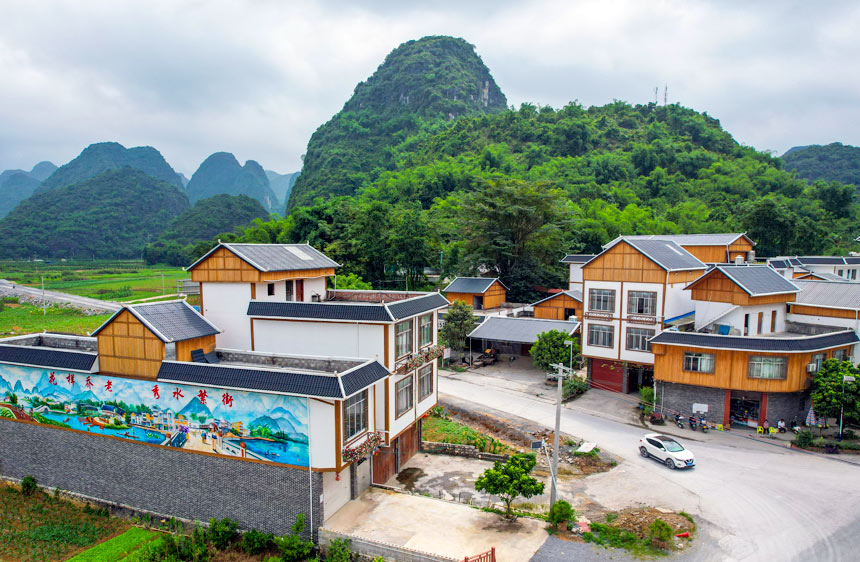 ���ϴ���µĴ��ݴ�ò����Сƽ�z