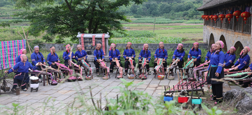 ����DŮ�R���裬�����\��