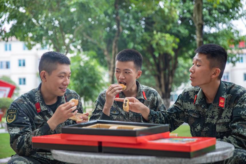 �侯�ٱ�Ʒ�b��(zh��n)���H��������������侯�V�����(du��)���D