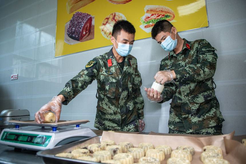 �侯�ٱ����ڌ�����M(j��n)���ֹ���ģ���侯�V�����(du��)���D