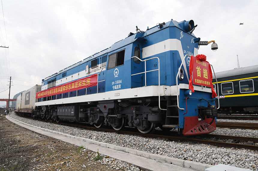 �����뾳��