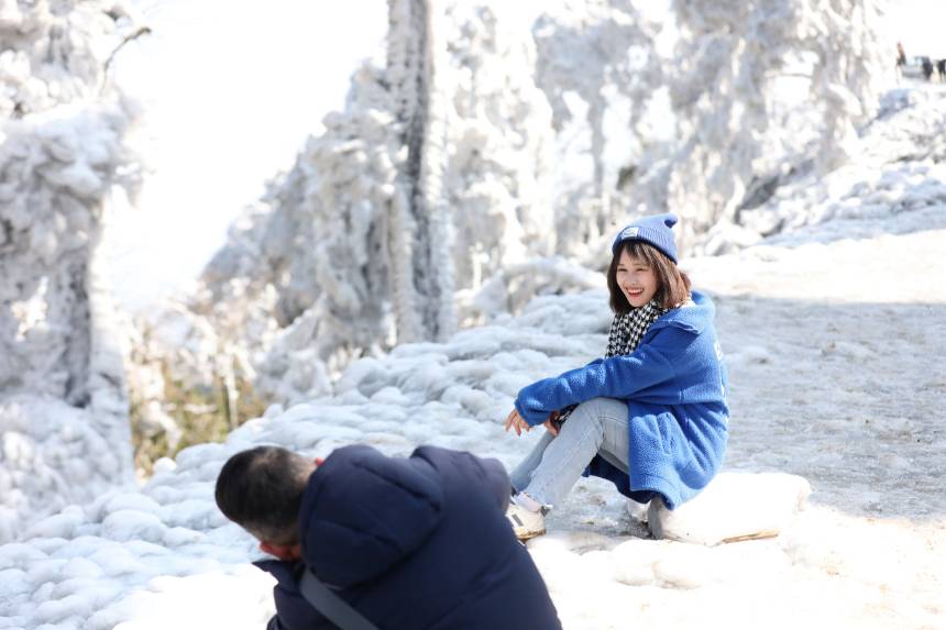 �������������οh�ϱ��l(xi��ng)����ɽ�������ο���ѩ������Ӱ�����տ��z