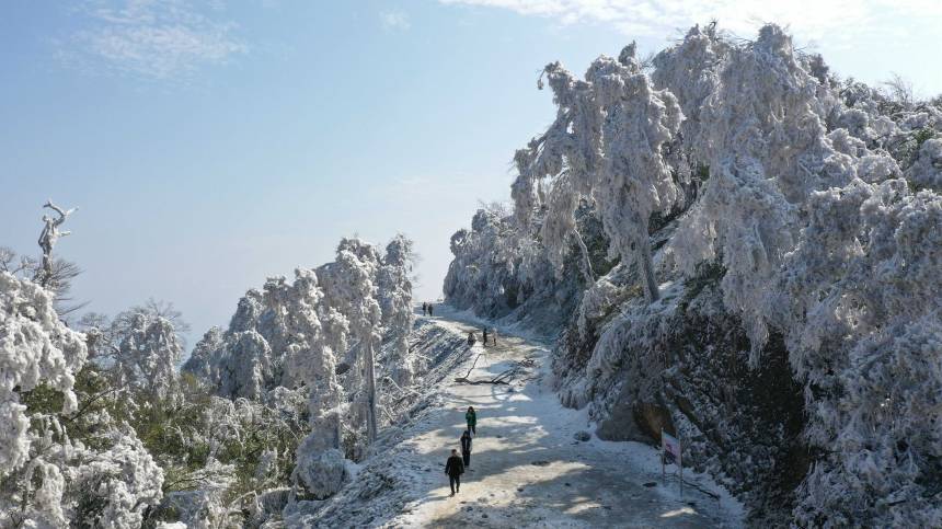 �����������οh�ϱ��l(xi��ng)����ɽѩ�������տ��z