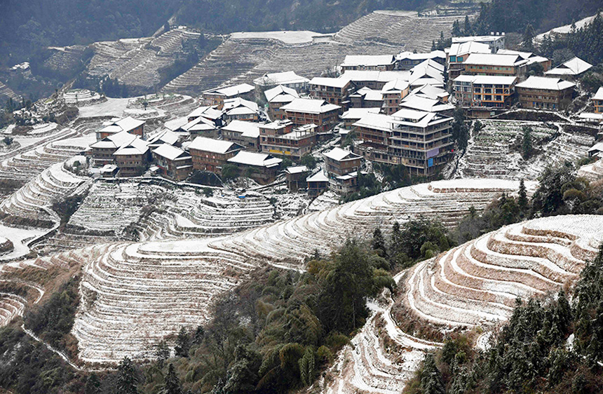 2��23�����V�����ٸ������οh��������ѩ���еĵ��_����