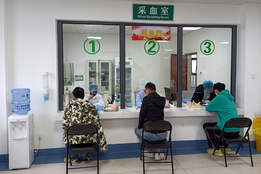 右江區(qū)：嚴(yán)密組織征兵總檢 向部隊(duì)輸送優(yōu)質(zhì)兵員為做好2022年春季征兵總檢工作，向部隊(duì)輸送優(yōu)質(zhì)兵員，百色市右江區(qū)人武部堅(jiān)持提早籌劃，提前部署，多措并舉，確保征兵總檢工作落到實(shí)處顯成效?！驹敿?xì)】 