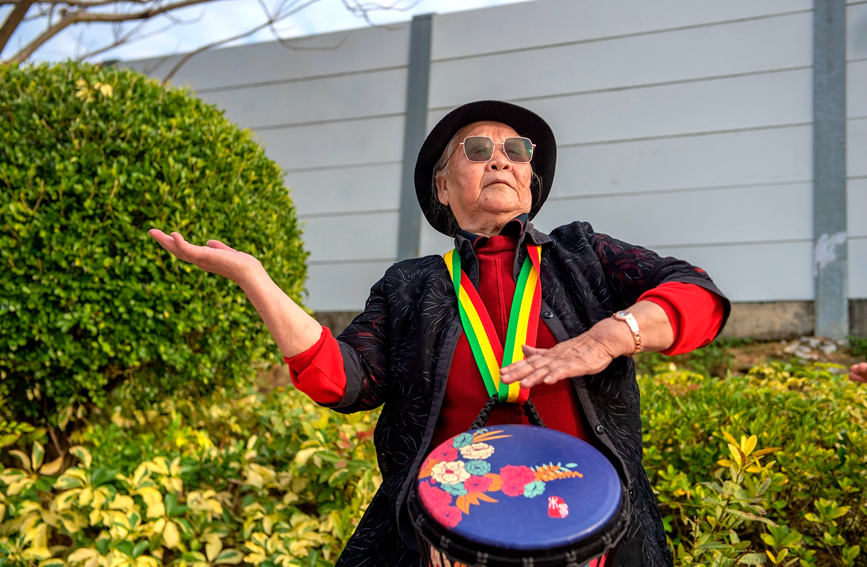 �����B���ˡ�����һ���d���d������B�s�z