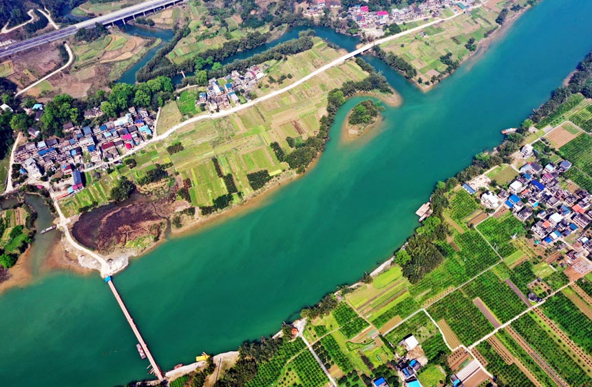 ��ˮ����Ұ�����f��ӳ��Ȥ��