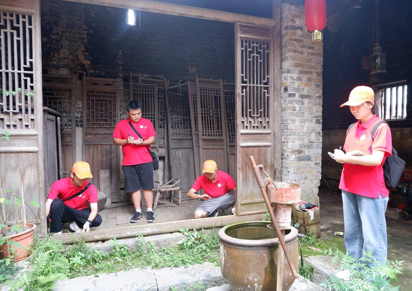 老屋拯救，現(xiàn)場(chǎng)勘察。