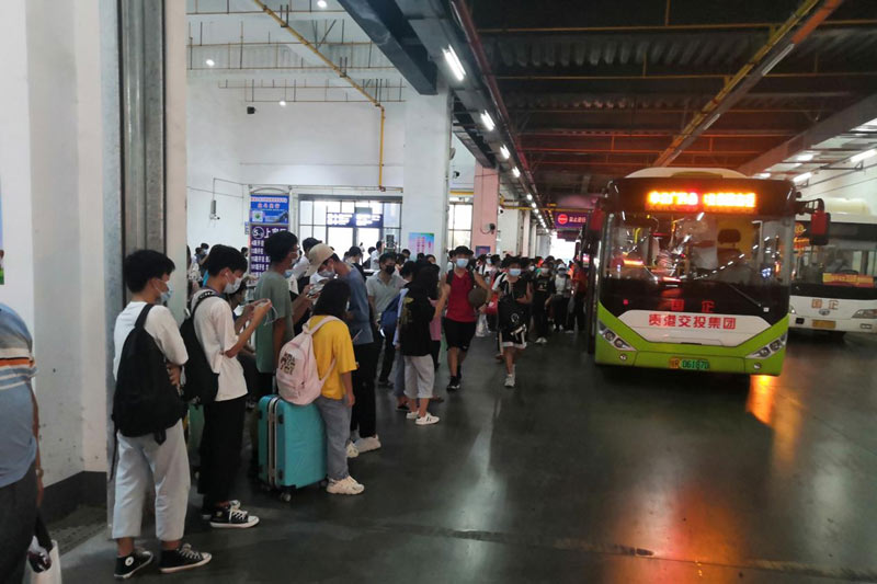 03貴港定制學(xué)生公交