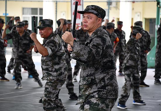 軍訓(xùn)現(xiàn)場(chǎng)。馬山縣教育局供圖