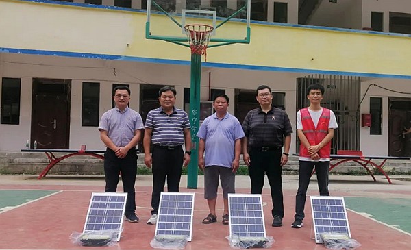 捐贈太陽能燈