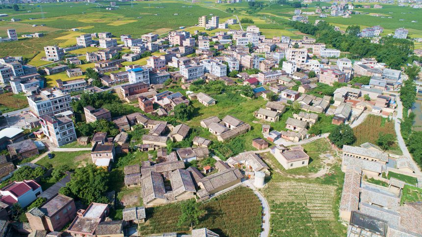 鳥瞰北流市新圩鎮(zhèn)河村新風(fēng)貌