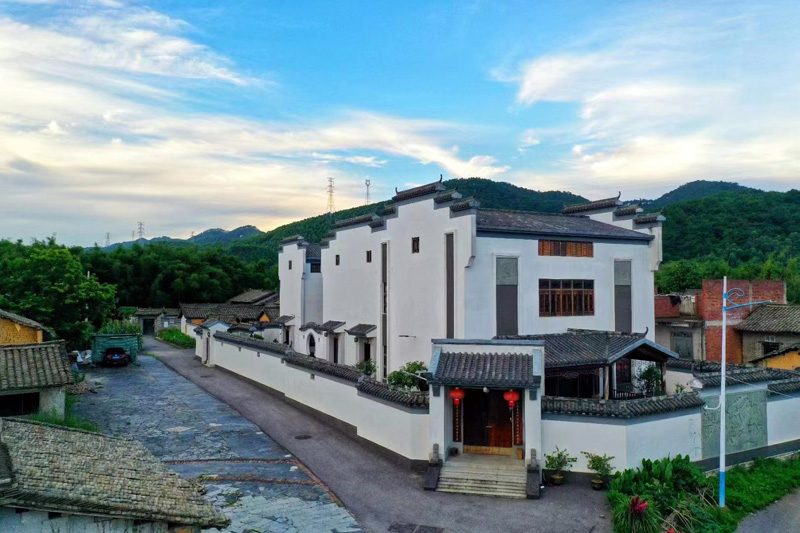 復(fù)古民宅。