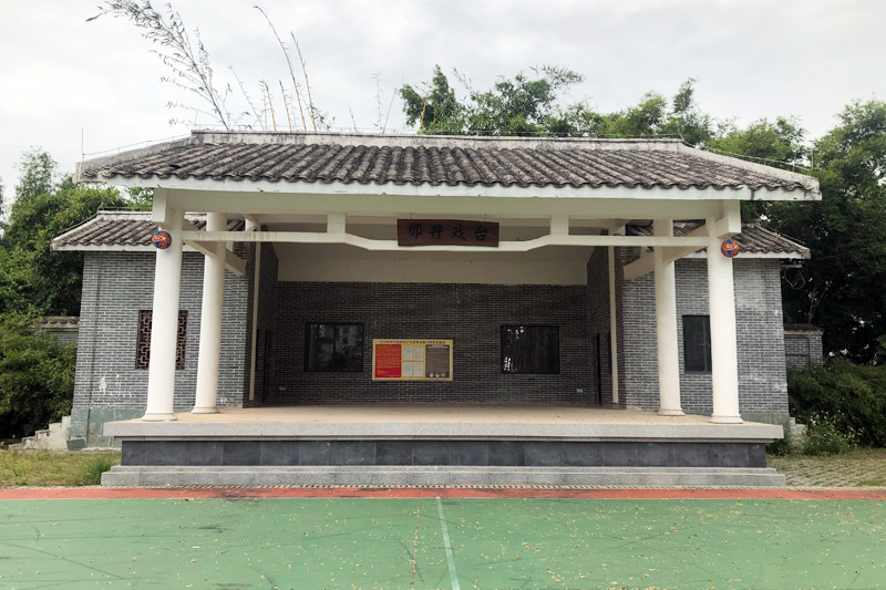 三塘鎮(zhèn)圍村村那井坡戲臺。