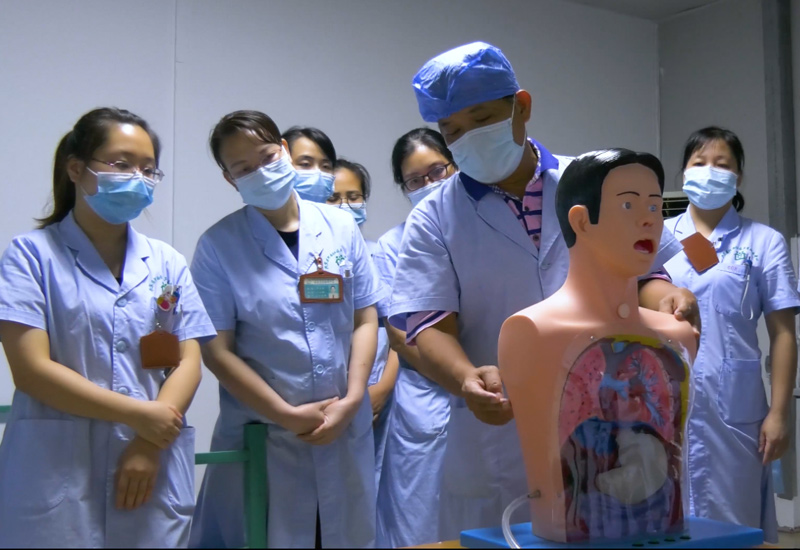 開展專業(yè)技術(shù)培訓(xùn)。