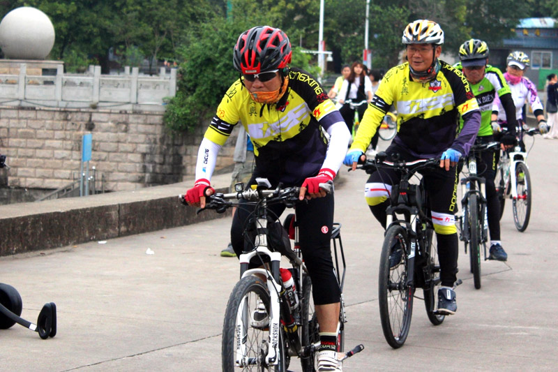 廣西沿邊公路起點騎行。