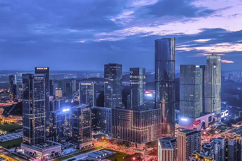 廣西自貿(mào)試驗區(qū)南寧片區(qū)五象總部基地吸引了一大批企業(yè)入駐。廣西商務(wù)廳供圖