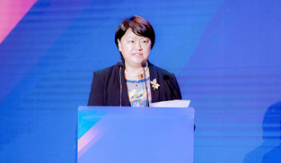 橫州市委副書記、市長梁楓近年來，橫州秉承“標(biāo)準(zhǔn)化、品牌化、國際化”工作思路，著力質(zhì)量、效率、動力“三大升級”，以茉莉花產(chǎn)業(yè)高質(zhì)量發(fā)展助推鄉(xiāng)村全面振興……【詳細】