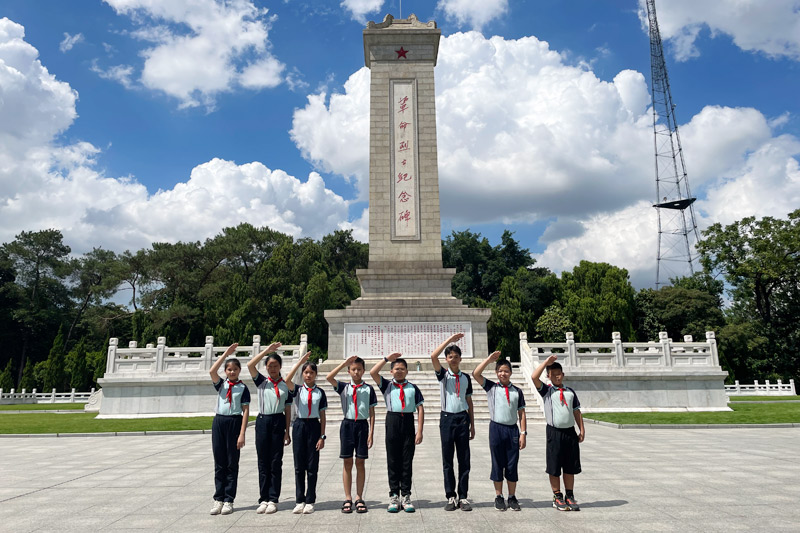 明天學(xué)校的少先隊(duì)員走訪廣西紅色教育基地。學(xué)校供圖