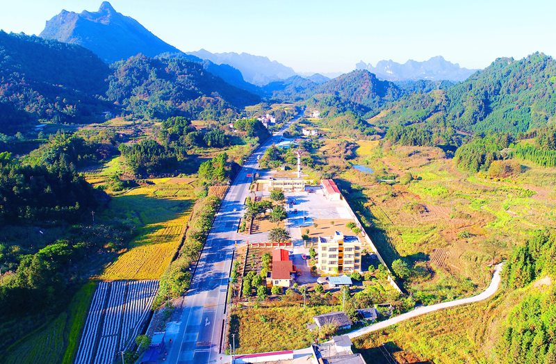 國道210線五圩公路服務區(qū)。韋昌學攝