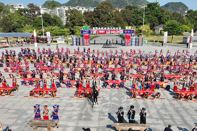 千人打榔舞表演。李科富攝