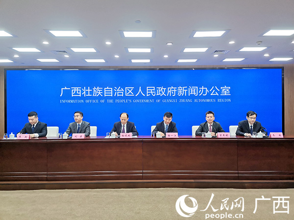 新聞發(fā)布會(huì)現(xiàn)場(chǎng)。人民網(wǎng) 黃子婧攝