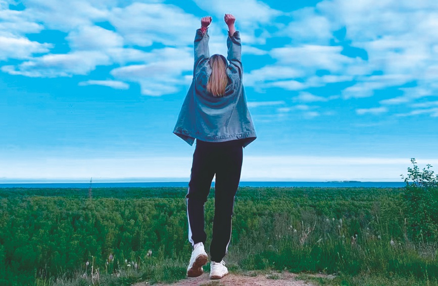 在俄羅斯家鄉(xiāng)時的妮卡。家屬供圖