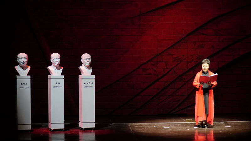 桂劇傳承人張樹萍深情講述一代代戲劇人藝術(shù)理想與家國情懷。何善權(quán)攝