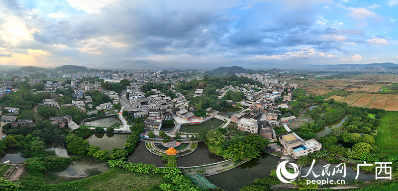 玉州區(qū)城北街道高山村。人民網(wǎng) 付華周