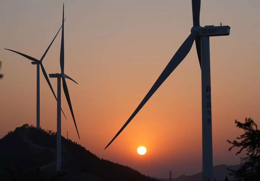 風(fēng)電機組構(gòu)成美麗的風(fēng)景線