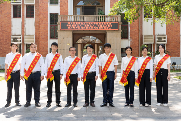 近年來多名教師獲得“全國技術(shù)能手”和“廣西技術(shù)能手”榮譽(yù)稱號(hào)。廣西機(jī)電職業(yè)技術(shù)學(xué)院供圖