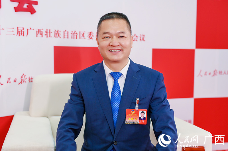 楊序勇接受專訪。人民網(wǎng)記者 嚴(yán)立政攝