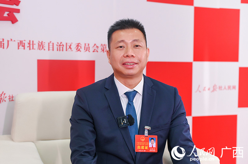 唐雪芳接受專訪。人民網(wǎng)記者 嚴(yán)立政攝