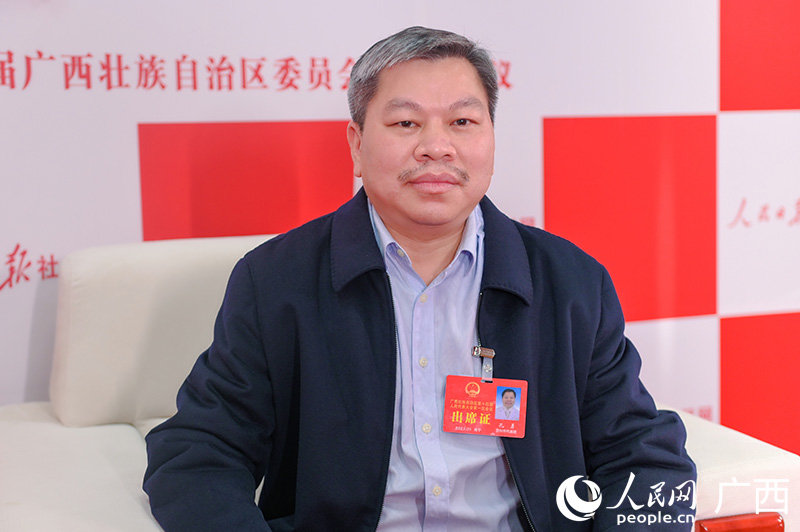 1.孔勇接受專訪。人民網(wǎng)記者 嚴立政攝.jpg