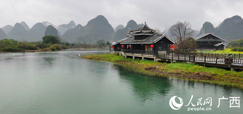 雨后的世外桃源仿如一幅水墨畫。人民網(wǎng) 付華周攝