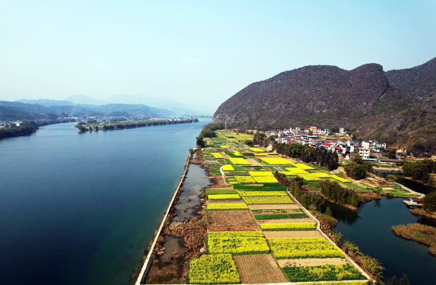 鄉(xiāng)村風(fēng)景美如畫。