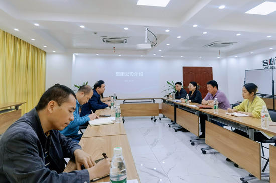 座談會現(xiàn)場。張興勇攝