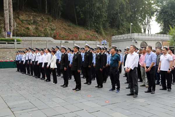 “友誼關(guān)黨旗紅”國門黨建聯(lián)盟啟動儀式現(xiàn)場