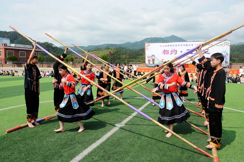 兩安瑤鄉(xiāng)《竹竿舞》。廖超文攝