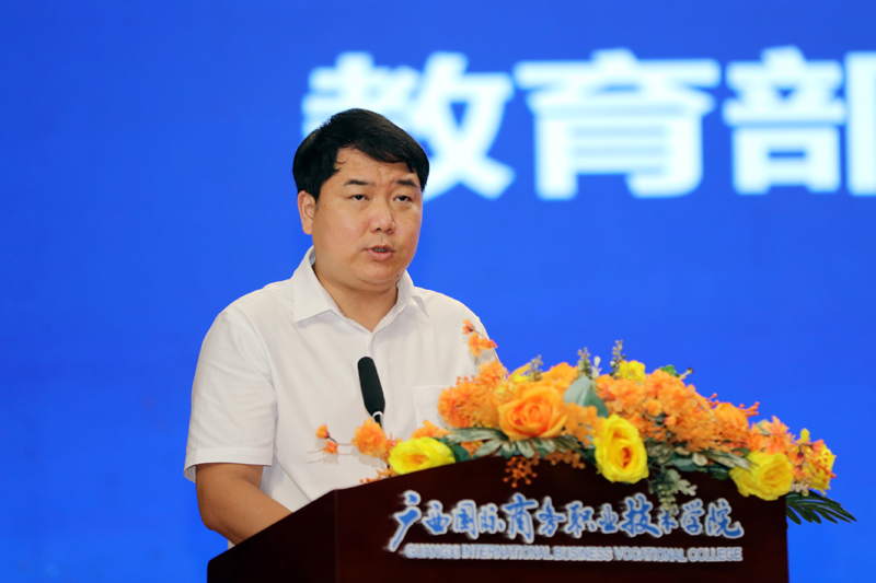 李英利致辭。梁洪智攝