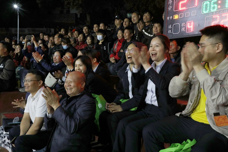 現(xiàn)場(chǎng)觀眾熱情高漲。邕寧區(qū)融媒體中心供圖