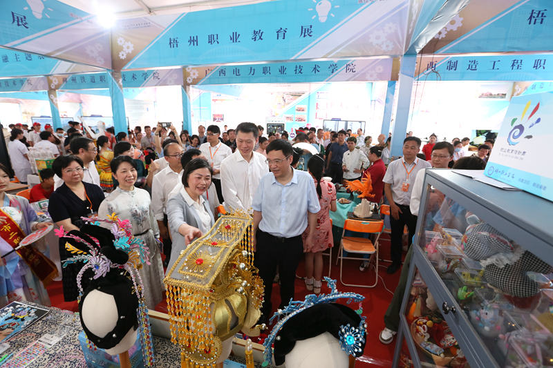 巡展現(xiàn)場(chǎng)。