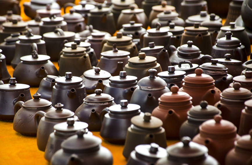 坭興陶精品出窯展示。翟李強(qiáng)攝