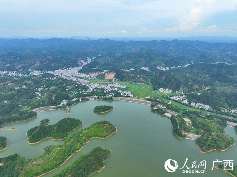 六陳水庫(kù)。人民網(wǎng) 付華周攝