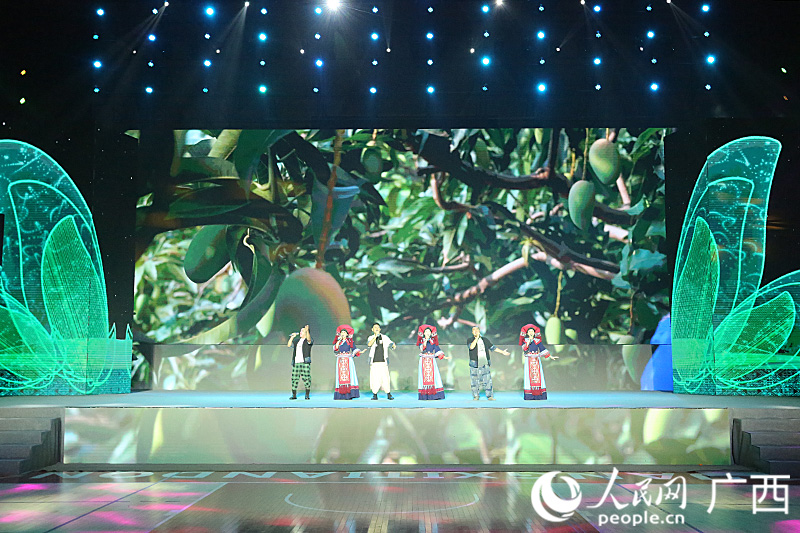 晚會(huì)現(xiàn)場(chǎng)。人民網(wǎng)記者 彭遠(yuǎn)賀攝