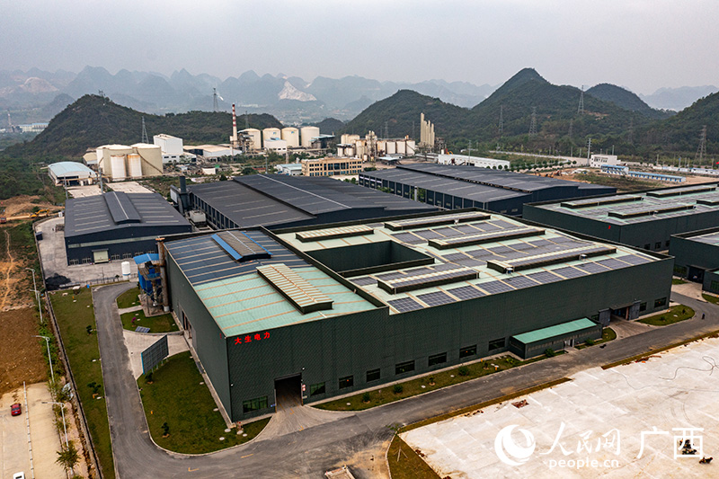 越來越多企業(yè)選擇落戶平果。人民網(wǎng)記者 嚴(yán)立政攝