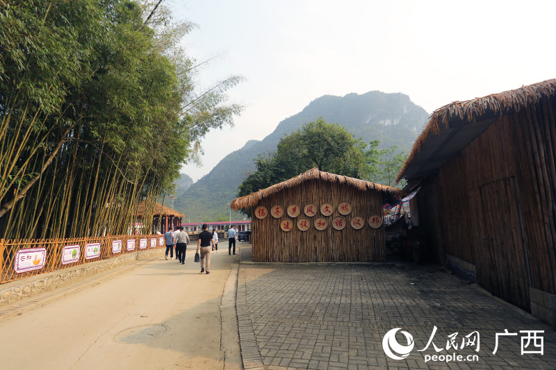 在漢邦村，竹文化隨處可見(jiàn)。人民網(wǎng) 覃心攝