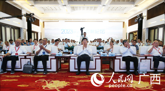 參加研討會的領(lǐng)導(dǎo)嘉賓。人民網(wǎng) 王功孝攝